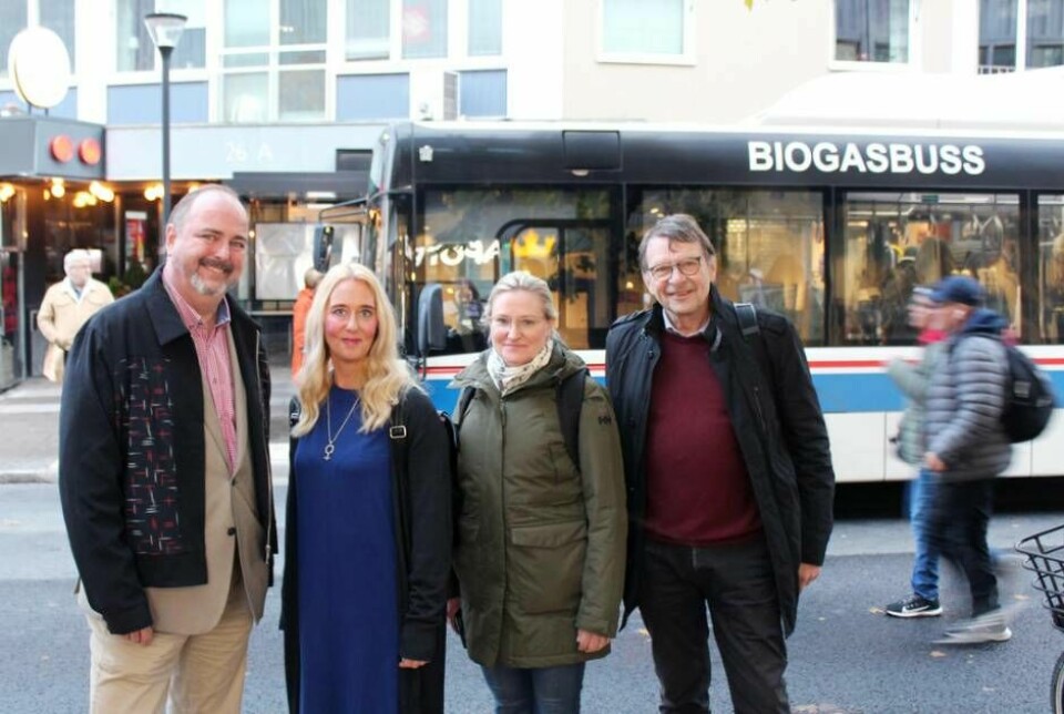 Joakim Widell (KD), Jenny Freed (S), Karin Westlund och Lars Nordin (V) i tekniska nämnden representerar Västeråsmajoriteten som nu inför avgisfria bussresor för asylsökande och för flyktingar enligt massflyktsdirektivet.