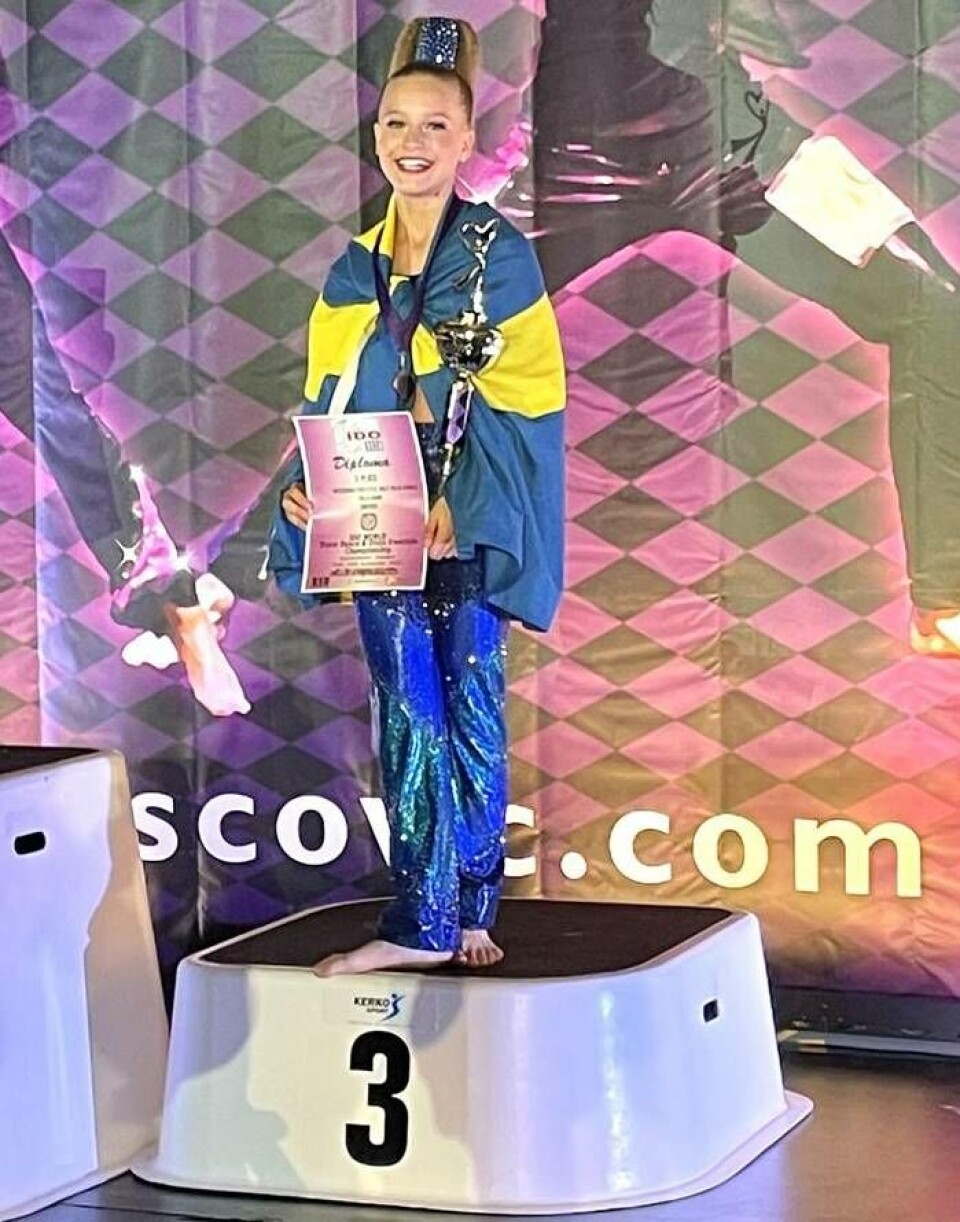 Fyrfaldiga svenska mästarinnan Freja Damm, Dansverkstan, lyckades i stenhård konkurrens vinna ett VM-brons i disco freestyle. Hon kom även på en fin 4:e plats i disco solo junior. Foto: Dansverkstan Fyrfaldiga svenska mästarinnan Freja Damm, Dansverkstan, lyckades i stenhård konkurrens vinna ett VM-brons i disco freestyle. Hon kom även på en fin 4:e plats i disco solo junior. Foto: Dansverkstan