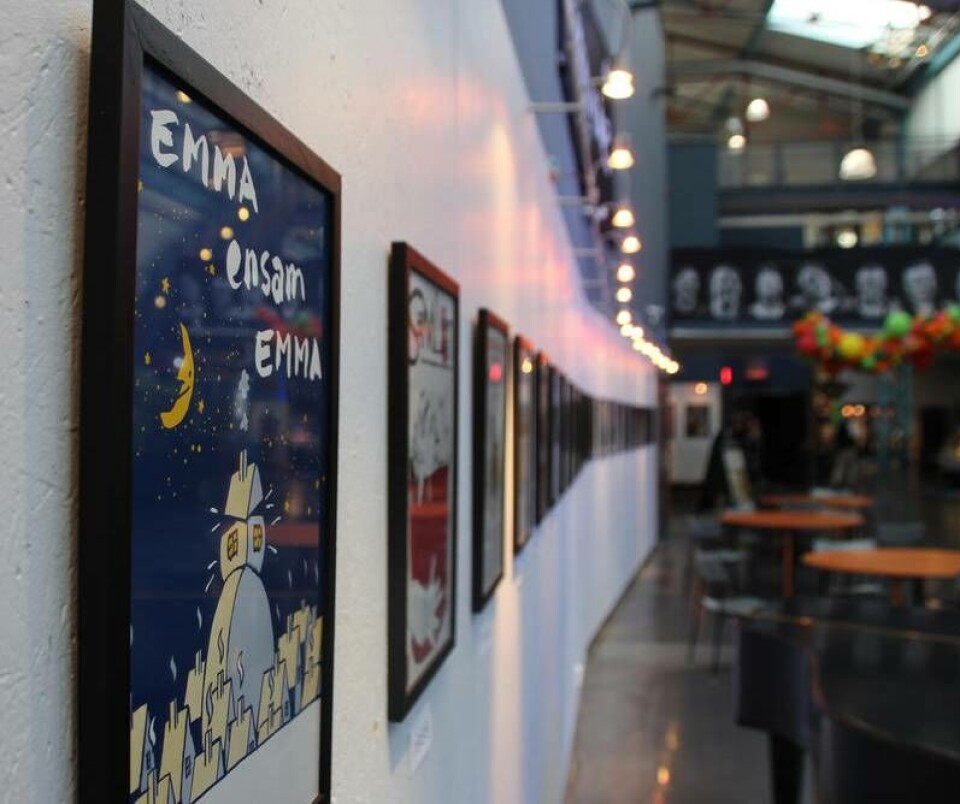 Wall of fame. Ett urval av alla föreställningar som 4:e teatern gjort under de 40 åren pryder en hel vägg i Culturen. Foto: Jonas Bergkvist Wall of fame. Ett urval av alla föreställningar som 4:e teatern gjort under de 40 åren pryder en hel vägg i Culturen. Foto: Jonas Bergkvist