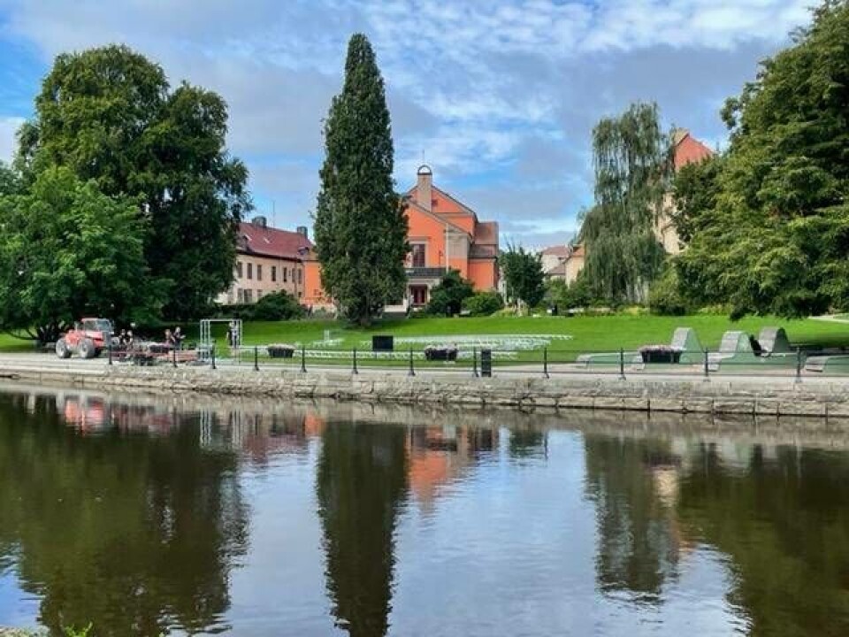 Under onsdagen höll scenen på att byggas upp i Stadsparken. Foto: Jonas Bergkvist