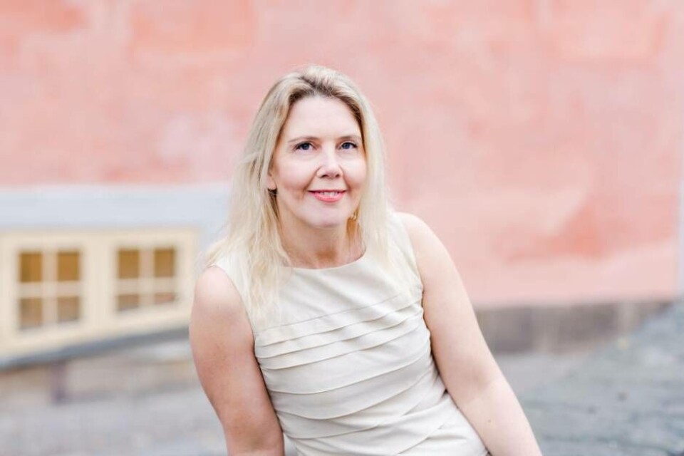 ”Jag gled in i branschen på det berömda bananskalet när jag sökte ett arbete inom marknadsföring hos en vinimportör i Stockholm för cirka 15 år sedan”, säger Jenny Asplund, Västerås Tidnings nya vinskribent. Foto: Janine Laag ”Jag gled in i branschen på det berömda bananskalet när jag sökte ett arbete inom marknadsföring hos en vinimportör i Stockholm för cirka 15 år sedan”, säger Jenny Asplund, Västerås Tidnings nya vinskribent. Foto: Janine Laag