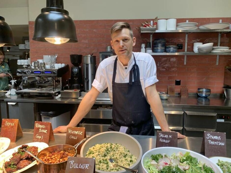 Markus Sjöholm är kökschef på restaurangen i B26. Foto: Jonas Edberg×1 / 3Visa bildtextBild 1 av 3 Markus Sjöholm är kökschef på restaurangen i B26. Foto: Jonas Edberg×1 / 3Visa bildtextBild 1 av 3