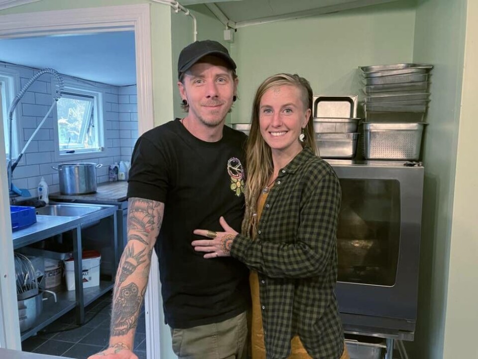 Rikard och Frida Hjärtström driver Veggoköket från sitt hem i Hökåsen. Foto: Helena Andersson Rikard och Frida Hjärtström driver Veggoköket från sitt hem i Hökåsen. Foto: Helena Andersson