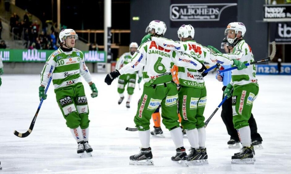 VSK bjöd på drömspel när Bollnäs kördes över med 10–1. Foto: STEFAN LINDGREN×1 / 3Visa bildtextBild 1 av 3