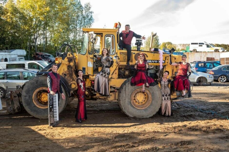 Från vänster: Mattias Gustin, Jessica Olsson, Hanna Sangemark, Christian Andersson, Irene Sangemark, Harriet Pettersson, Elin Olofsson. Foto: Per Helgoson
