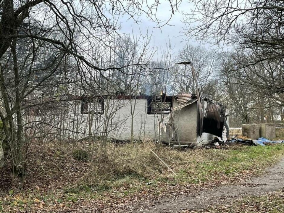 Branden var fullt utvecklad när räddningstjänsten kom till platsen. Foto: Jonas Edberg