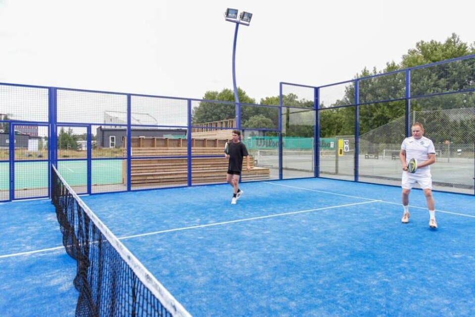 Padelsporten sprider sig snabbt över världen – och nu kommer den till Surahammar.