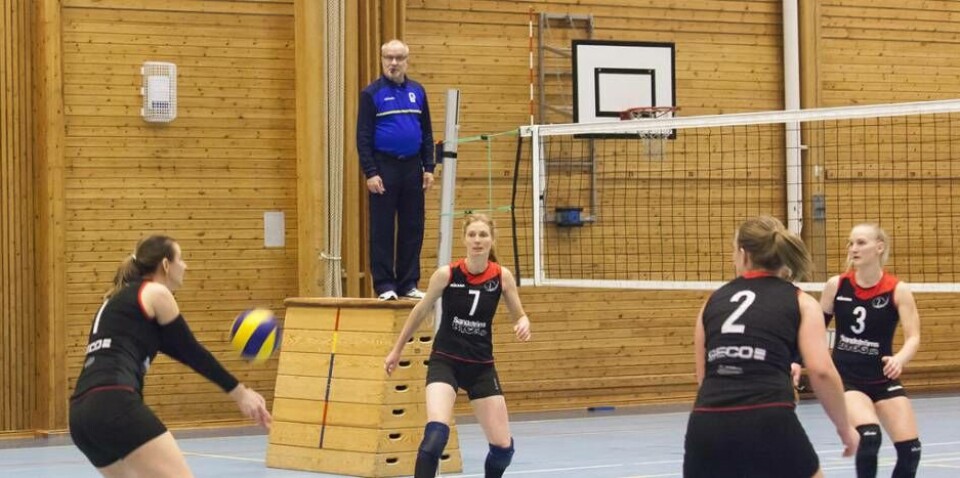 Västerås volleybolldamer räckte inte till mot serieledande Vallentuna. Foto: VVK