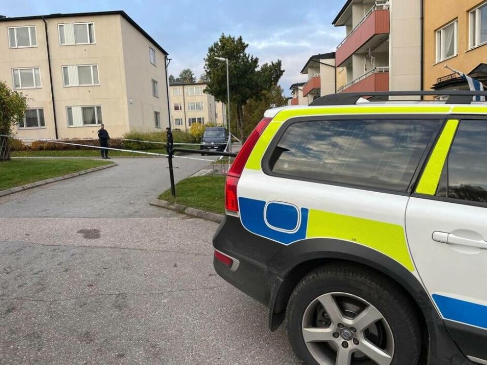 Brottsplatsen är avspärrad. Foto: Jonas Edberg