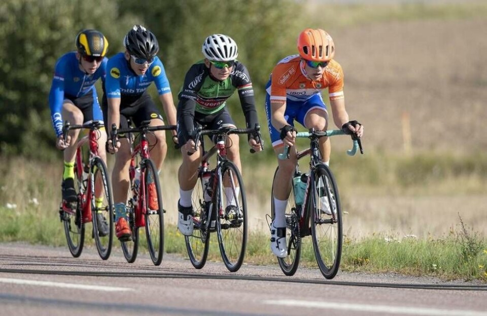 Största tävlingen för året. Ludvig Ernst (till höger), VCK, är en av hemmaåkarna som tävlar i juniorklassen under Västerås 2-dagars, den största cykeltävlingen som arrangeras i Västerås under året. Foto: Lennart Hyse
