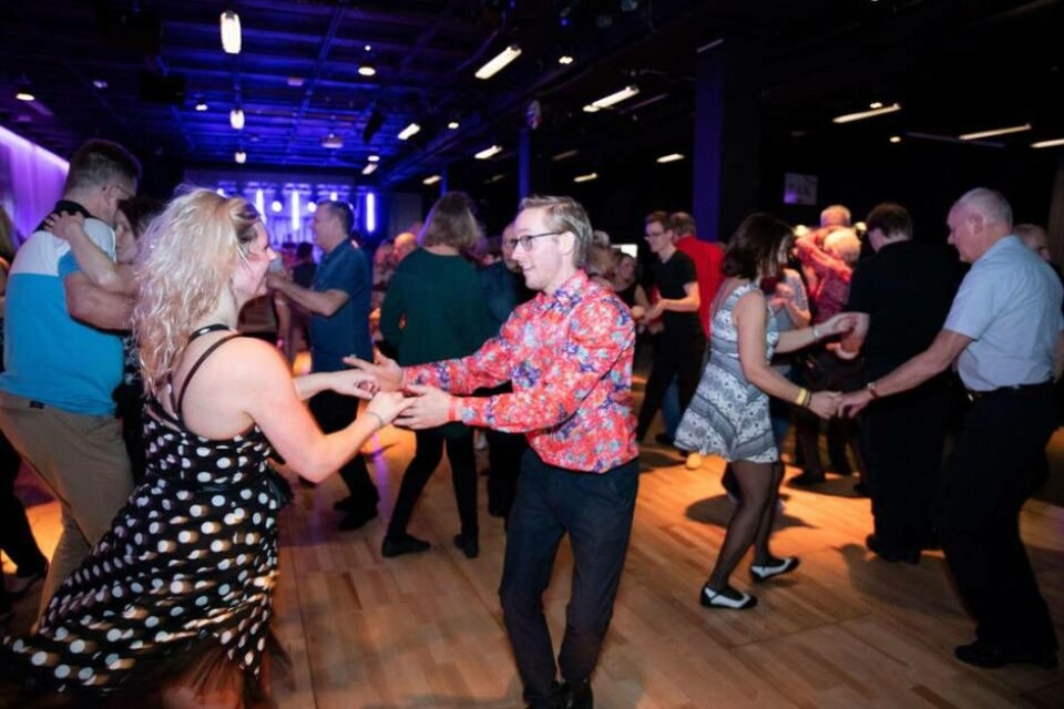 Dansbandskalaset i Västerås hålls för sjätte gången i år, kalaset lockar till sig både yngre och äldre danssugna. Foto: Sandra Hansson