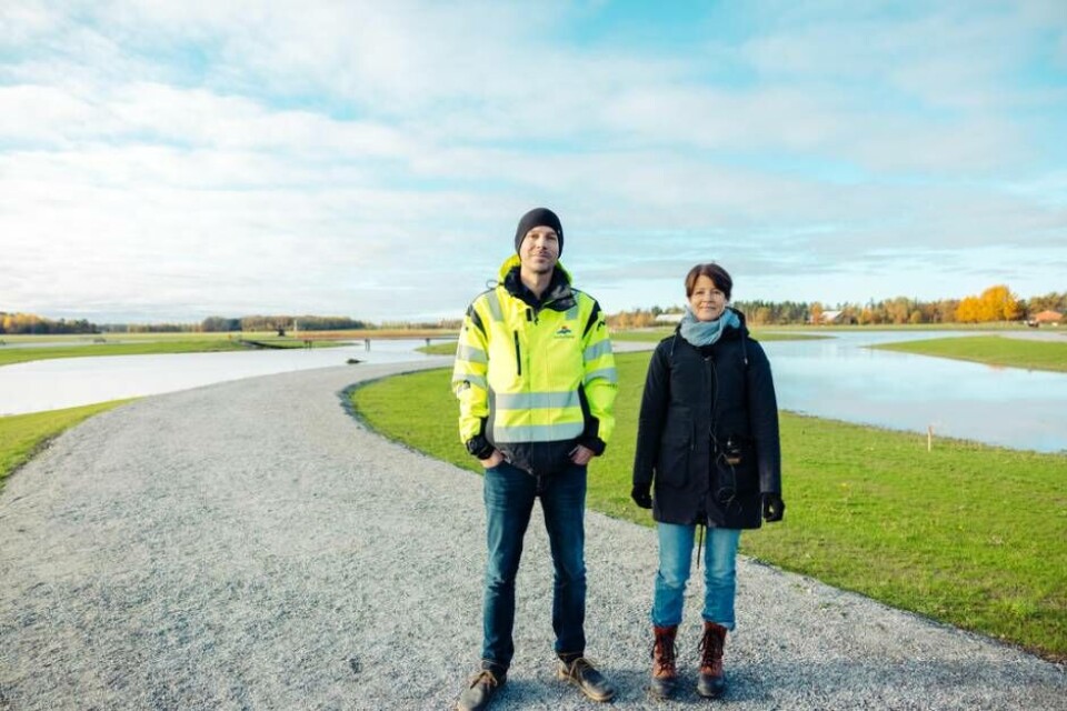 Gustav Myrman, projektledare VA Mälarenergi och Susanna Hansen, vattensamordnare i Västerås stad Foto: avigphoto.se