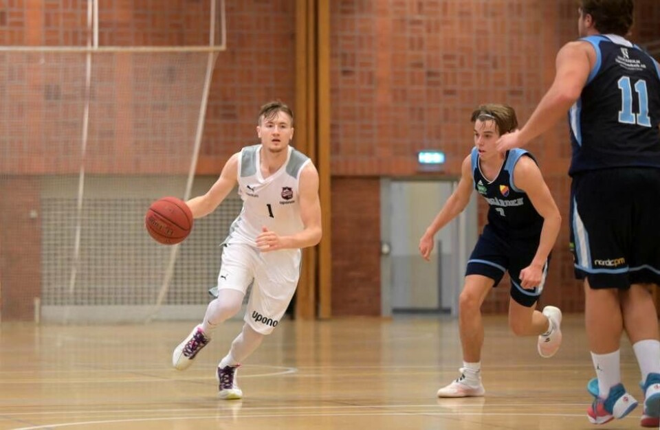 Oskar Ekh gjorde även denna gång många poäng för sitt Aros Basket. Foto: BJARNEFELDT PHOTOGRAPHY