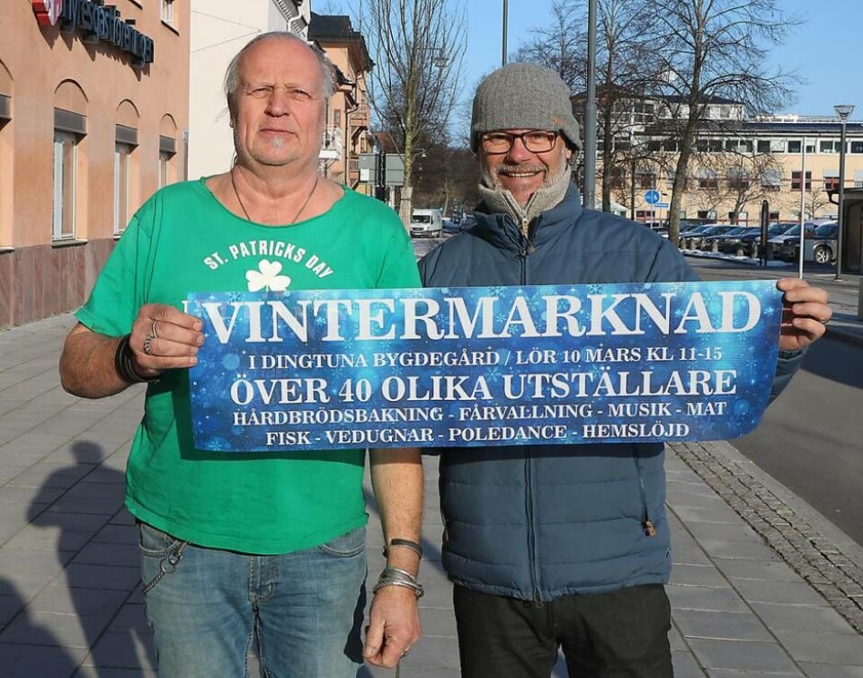 Laddade. Leif Jons och Johan Björklund är två av arrangörerna bakom Dingtuna vintermarknad nästa lördag. Foto: Jonas Bergkvist