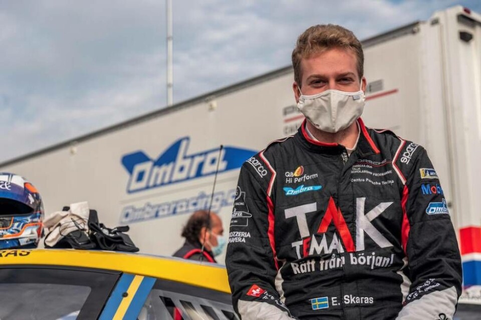 Emil Skärås har nu avslutat en speciell säsong på racingbanan. Han gjorde det från pole position och med att bli bästa icke inhemska förare i Porsche Carrera Cup Italia. Foto: Dario Trisologio