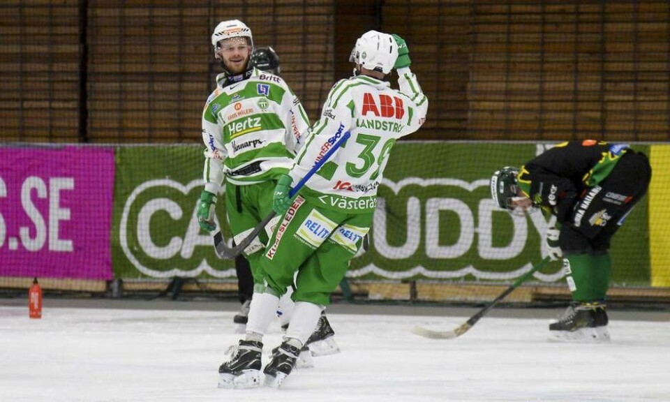Martin Landström och hans VSK var på ett riktigt spelhumör i matchen mot Frillesås. Foto: STEFAN LINDGREN×1 / 5Visa bildtextBild 1 av 5