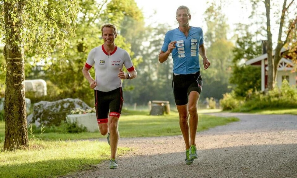 Tuff utmaning att vänta. Daniel Överfjord och Fredrik Haglund deltar i den mytomspunna Ironman Hawaii den 13 oktober. Foto: STEFAN LINDGREN