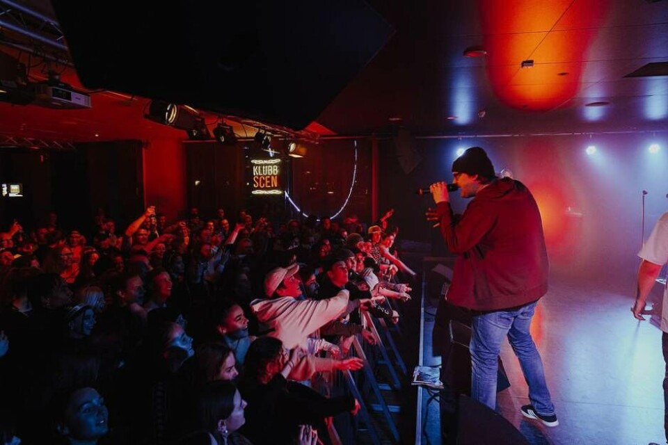Västerås egen hiphophjälte, Osten, släpper nytt album. Foto: Martin Bohm