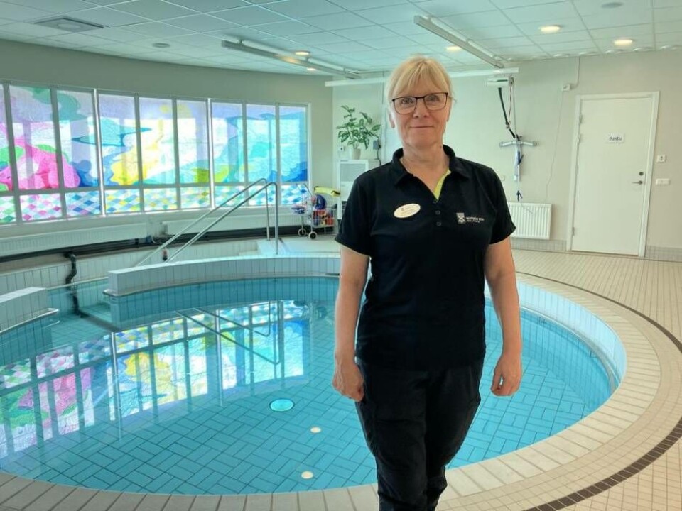 Anette Järvenpää som är ansvarig för all träning på Hälsans hus vid den varma poolen. Foto: Helena Andersson