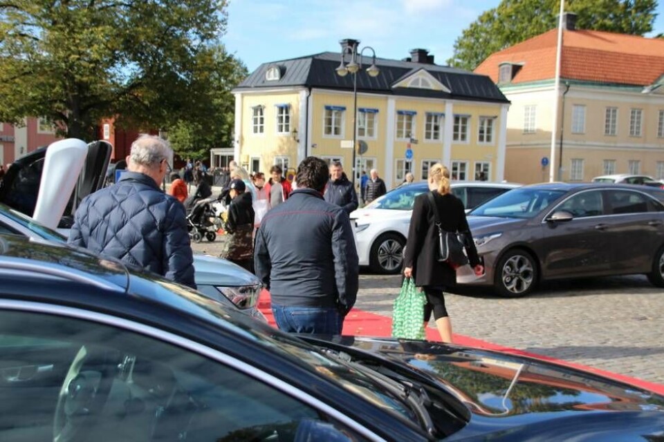 Välbesökt på Bilens dag under lördagen. Foto: Fredrik Klevenhaus