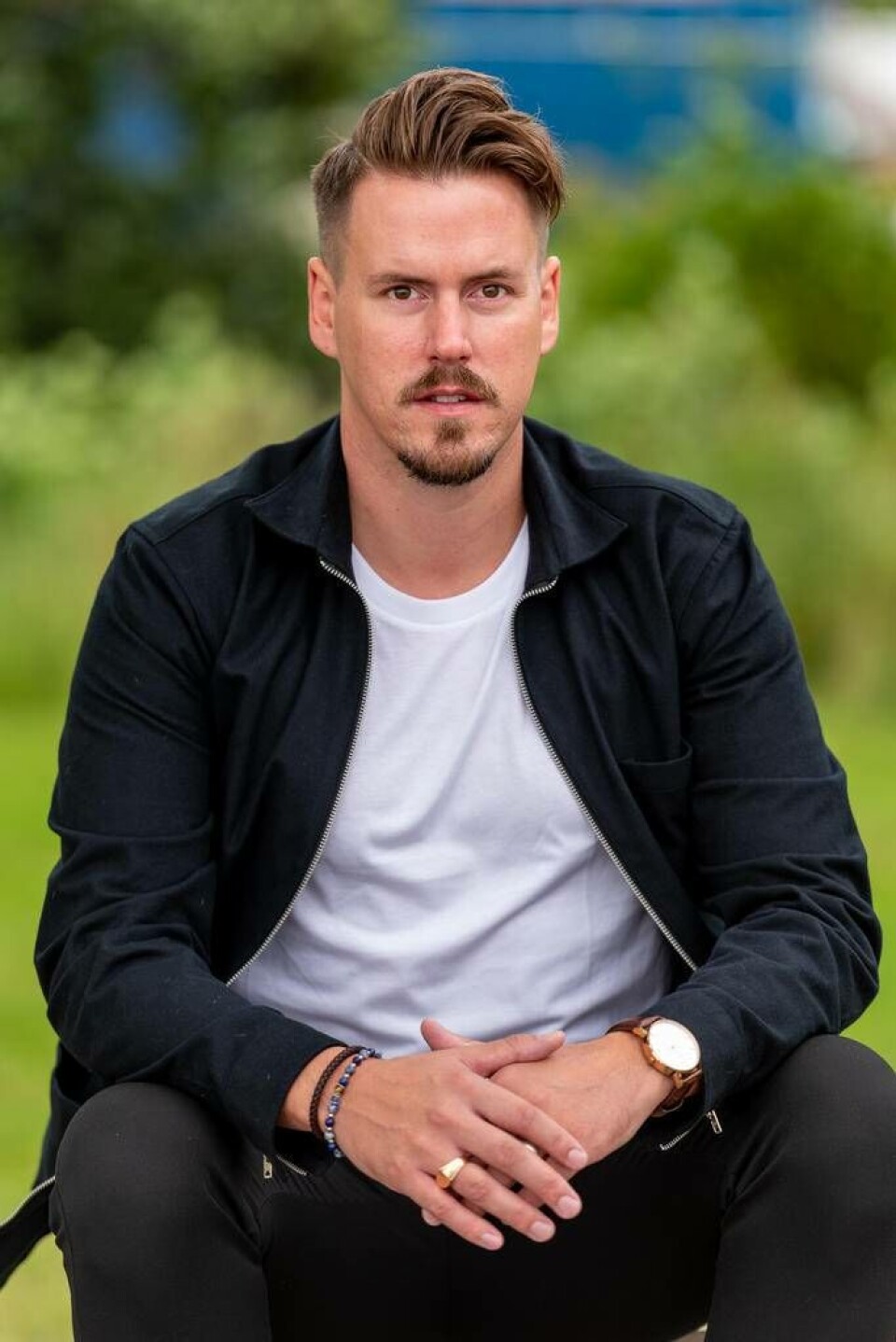 Erik Grönberg växte upp i prästgården i Björksta utanför Västerås. I dag bor han i Hallstahammar. ”Men Västerås är hemma för mig”, säger han. Foto: Christina Borén Ewnert Erik Grönberg växte upp i prästgården i Björksta utanför Västerås. I dag bor han i Hallstahammar. ”Men Västerås är hemma för mig”, säger han. Foto: Christina Borén Ewnert