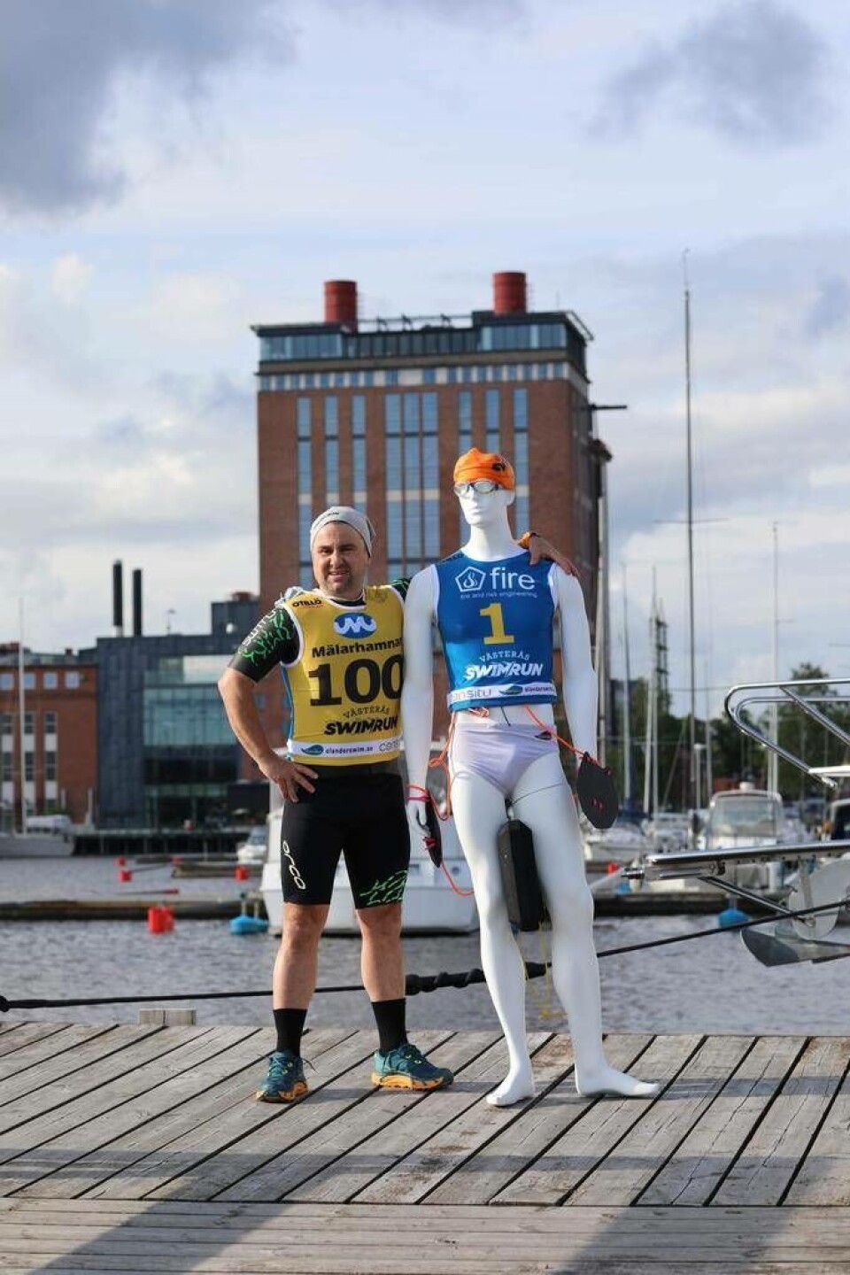 Målgång vid Kokpunkten och efterlängtat spa för deltagarna. Foto: Västerås Swimrun