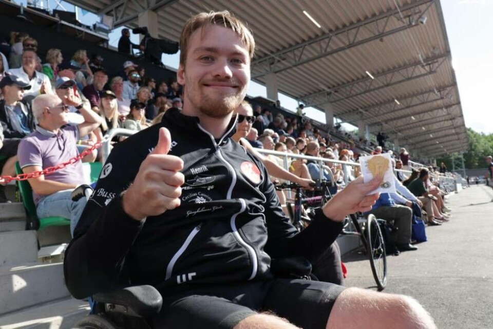 RBU Västerås Henrik Eriksson tog dubbla SM-guld. Här med den ädlaste medaljen efter segern på 100 meter. Foto: Pressbild