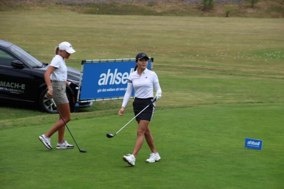 Sara Ericsson och Hanee Song, Nya Zeeland, duellerade om segern i Västerås Open.. Foto: Jonas Bergkvist