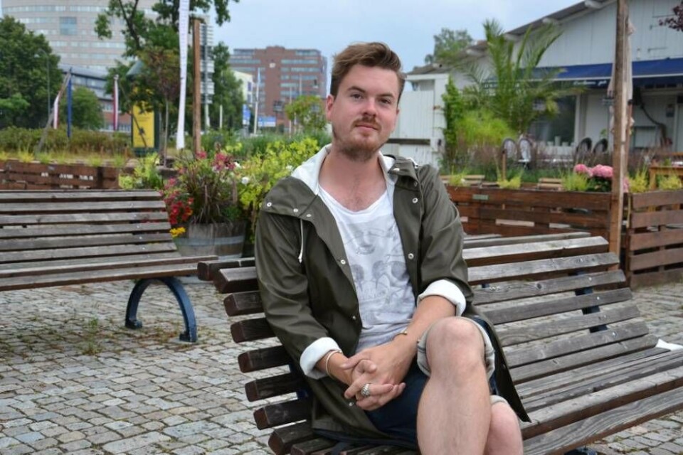 Johan Bark regisserar sig runt i världen. Foto: Helena Andersson