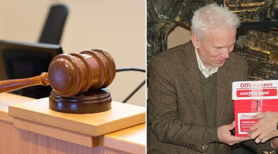 Namnunderskrifterna för att bevara flygplatsen lämnades över till kommunfullmäktiges ordförande Lars Kallsäby (C) under förra veckan. Nu lämnar han sin post. Foto: Mostphotos/Sofie Tejre