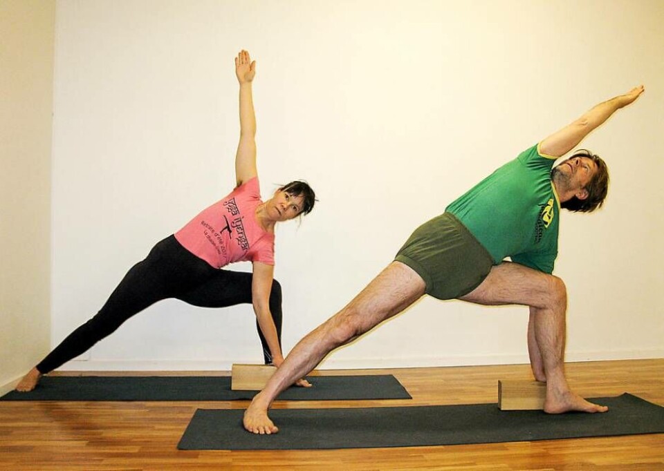 Isabelle och Mikael Bede har öppnat ett nytt yogacenter på Aroslund. Foto: Privat×1 / 2Visa bildtextBild 1 av 2