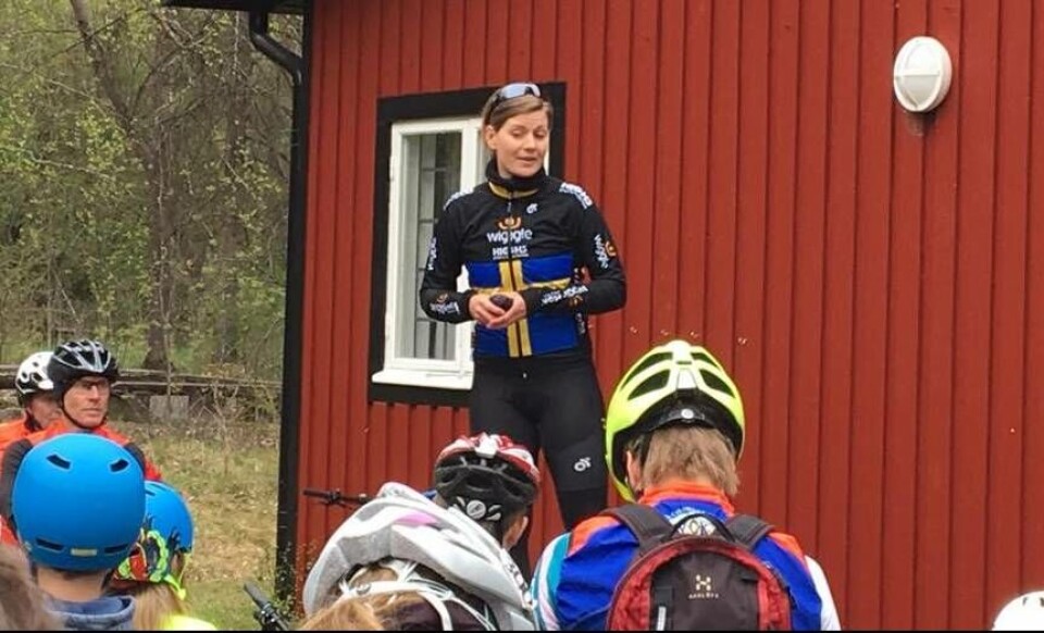 Cykel-stjärnan Emma Johansson på besök i Västerås. Foto: Johan Lindkvist×1 / 2Visa bildtextBild 1 av 2