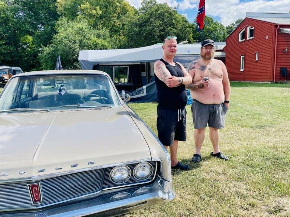 Jari Hietala och Robin Andersson från Katrineholm har varit på campingen sedan i måndags. Foto: Michaela Ericzén