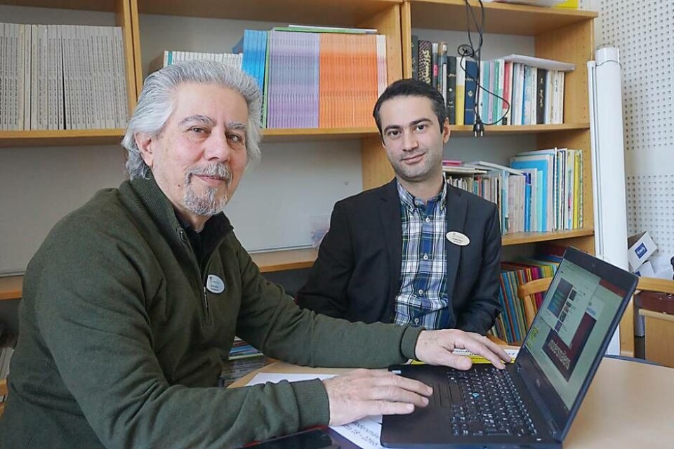 lärare. Serko Amin, kurdisk modersmålslärare, och Ibrahim Onar, syriansk modermålslärare, på Centrum för tvåspråkighet i Västerås. Foto: Josefine Wijkström