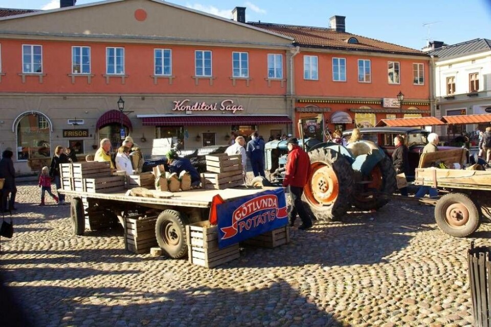 Arboga firar att invånarantalet har passerat 14 000. Kommunen planerar därför att bjuda kommunborna på glass.