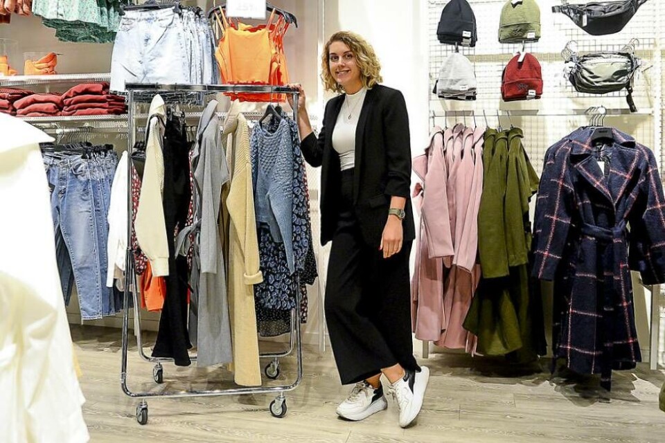 Stilfixare. Sandra Weidne jobbar som personal shopper på Erikslund Shopping Center. Foto: STEFAN LINDGREN