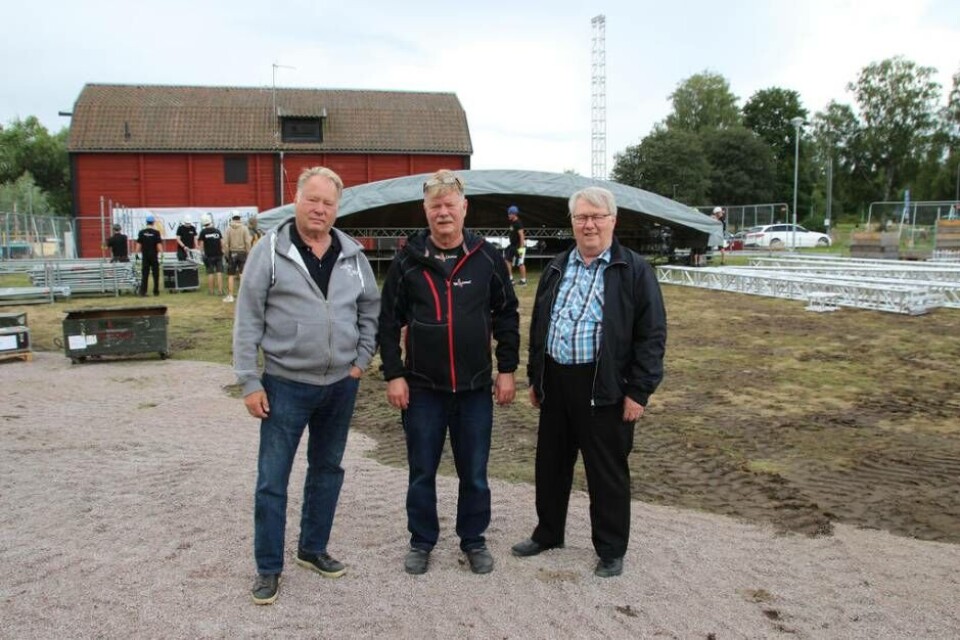 Bröderna Johnsson, Pär, Lars och Bo, ligger bakom nya konceptet Folkparken vid Mälaren nere vid Mälarkrogen. Här en bild från fjolårets premiärscenbygge. Foto: Jonas Bergkvist