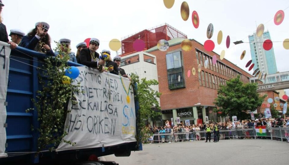 9 juni – studentkortege genom stan. Foto: VT Arkiv