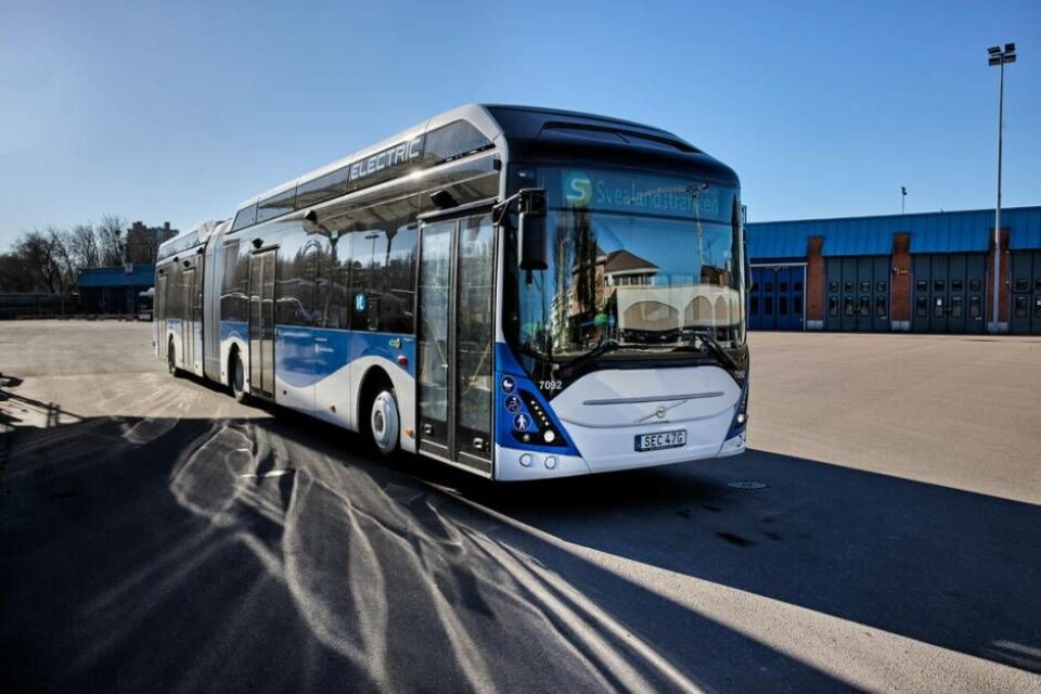 Elbussen, av modellen Volvo 7900 Electric, kan ta upp till 120 personer och har en räckvidd på minst 200 kilometer. Foto: Svealandstrafiken