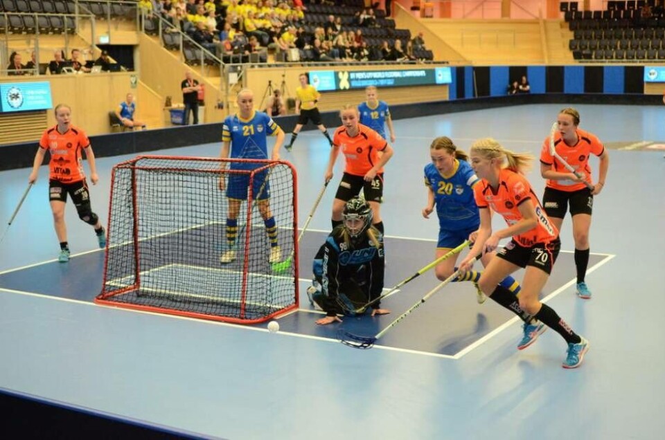 Rönnby förlorade finalen i DJ18-SM mot Riksidrottsgymnasiet i Umeå. Matchen slutade 7–3 till Umeå-laget.