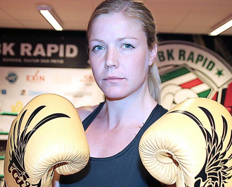 Elin Cederroos är redo för sitt elddop – en titelmatch i supermellanvikt. Foto: Jonas Bergkvist Elin Cederroos är redo för sitt elddop – en titelmatch i supermellanvikt. Foto: Jonas Bergkvist