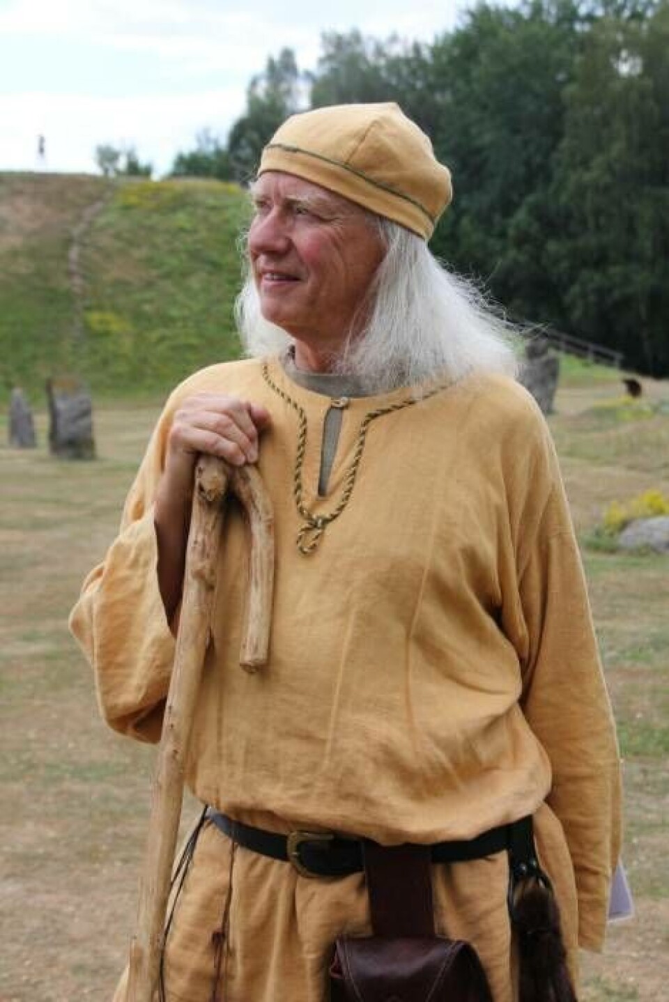 Rolf 'Roffe' Grahn har guidat vid Anundshög i över tjugo år. Foto: Helena Andersson