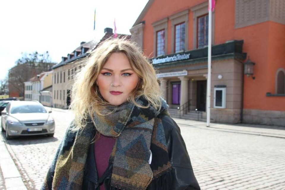 Tilda Landehag tog emot ett av Västerås stads kulturstipendier.