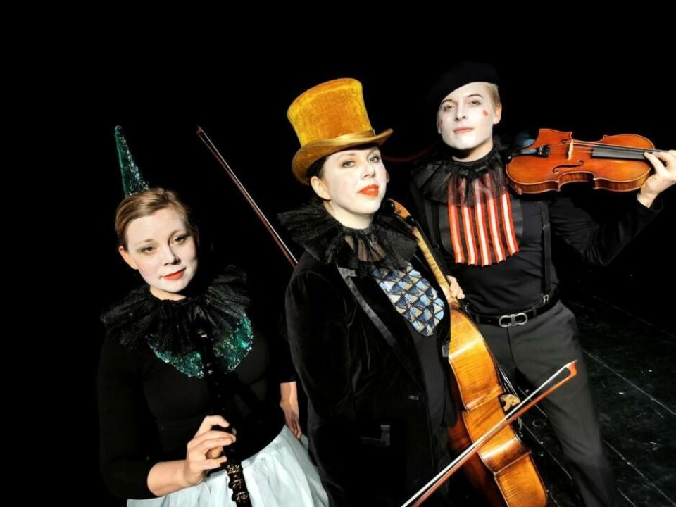 Ensemblen Kondens, ett nyskapande cirkus- musiksällskap från Stockholm, kommer till Västerås. Foto: Emerson Berglund