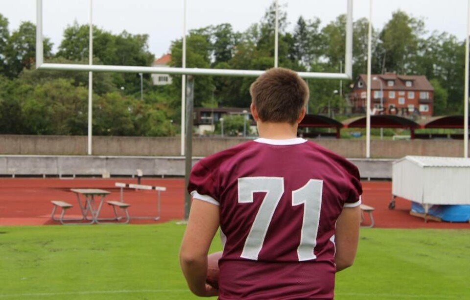 Jesper Sandström med sitt turnummer 71. ”Det har gått absolut bäst i matcherna när jag haft nr 71, hoppas att jag kan få samma nummer i USA också”, säger han. Foto: Jonas Bergkvist