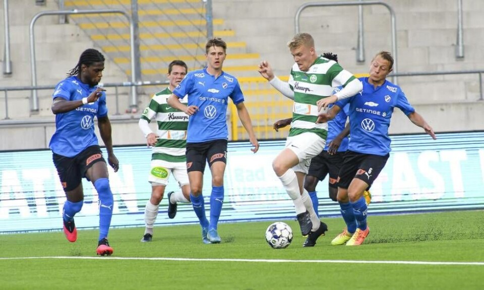 Skadedrabbade Simon Johansson var tillbaka på planen i VSK:s möte med Halmstad i onsdags. Foto: Stefan Lindgren