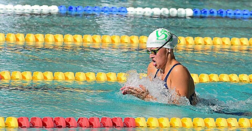 Filippa Sterling triumferadei flickor 16–17 år på 200 bröstsim under ungdoms-SM och var dessutom med i ett av de segrande VSS-kapplagen. Foto: Svenska simförbundet