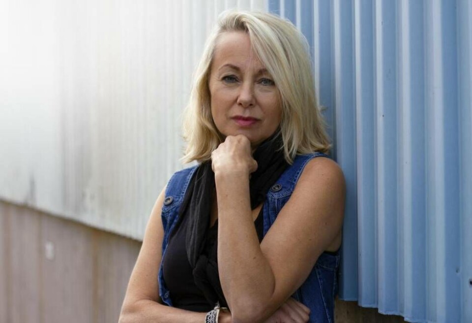 Artisten Louise Hoffsten som levt med den kroniska sjukdomen MS i över 20 år kommer till Västerås och ACC för att föreläsa under Seniordagen 7 oktober. Foto: Vilma Colling