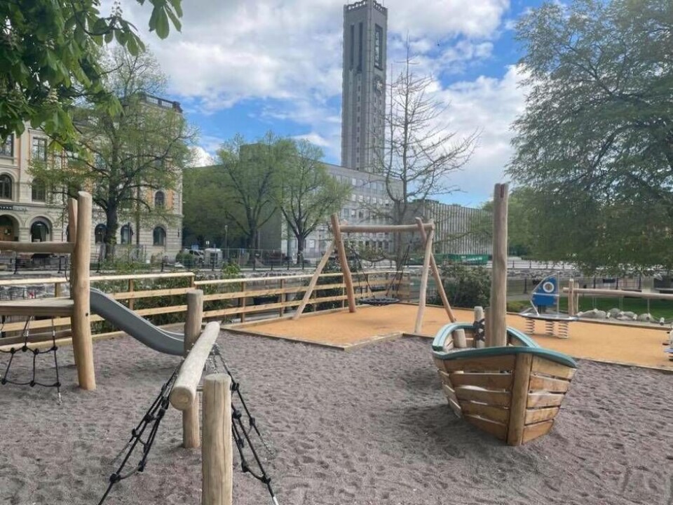 Västeråsarna har fått vara med och bestämma temat när lekplatsen i Stadsparken skulle renoverats. Nu är arbetet klart och det är fritt fram för barnen att börja leka på platsen. Foto: Jonas Bergkvist