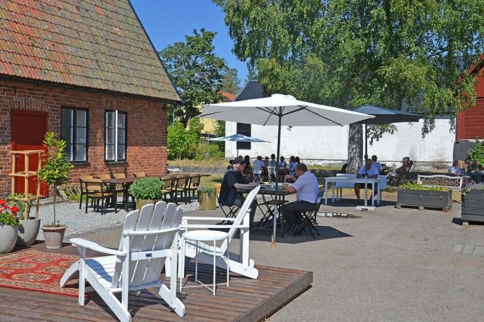 Kan vinna pris. Genbergs sommarcafé i Virsbo drivs av familjen Genberg med vänner. Foto: Helena Andersson